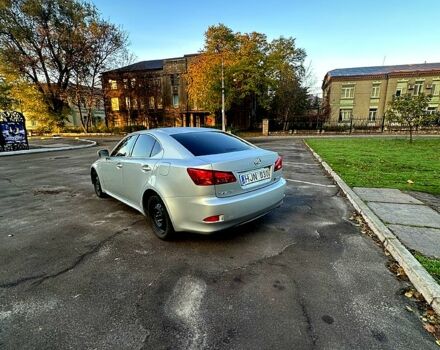 Серый Лексус ИС, объемом двигателя 2.2 л и пробегом 300 тыс. км за 3850 $, фото 3 на Automoto.ua