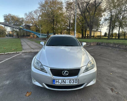 Серый Лексус ИС, объемом двигателя 2.23 л и пробегом 300 тыс. км за 4000 $, фото 1 на Automoto.ua