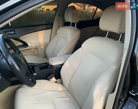 Сірий Лексус ІС, об'ємом двигуна 2.23 л та пробігом 320 тис. км за 7500 $, фото 15 на Automoto.ua