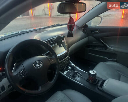 Сірий Лексус ІС, об'ємом двигуна 3 л та пробігом 226 тис. км за 8100 $, фото 7 на Automoto.ua