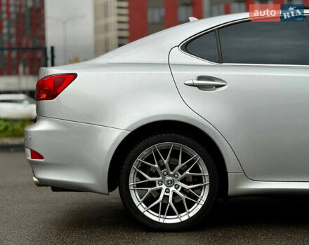 Сірий Лексус ІС, об'ємом двигуна 2.5 л та пробігом 283 тис. км за 8300 $, фото 9 на Automoto.ua