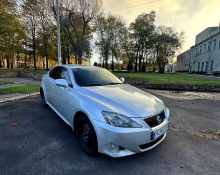 Серый Лексус ИС, объемом двигателя 2.2 л и пробегом 300 тыс. км за 3850 $, фото 2 на Automoto.ua