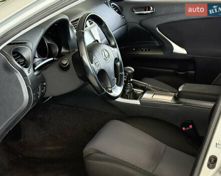 Серый Лексус ИС, объемом двигателя 2.5 л и пробегом 200 тыс. км за 8000 $, фото 21 на Automoto.ua