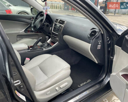 Серый Лексус ИС, объемом двигателя 2.23 л и пробегом 308 тыс. км за 6800 $, фото 63 на Automoto.ua