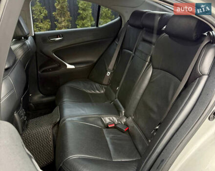 Сірий Лексус ІС, об'ємом двигуна 2.5 л та пробігом 283 тис. км за 8300 $, фото 35 на Automoto.ua