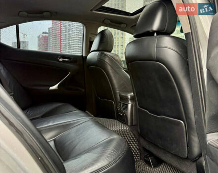 Сірий Лексус ІС, об'ємом двигуна 2.5 л та пробігом 283 тис. км за 8300 $, фото 36 на Automoto.ua