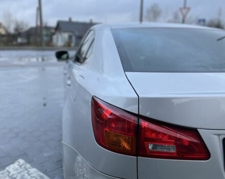 Серый Лексус ИС, объемом двигателя 2 л и пробегом 321 тыс. км за 3800 $, фото 9 на Automoto.ua