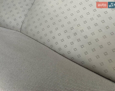 Сірий Лексус ІС, об'ємом двигуна 2.23 л та пробігом 320 тис. км за 7500 $, фото 64 на Automoto.ua