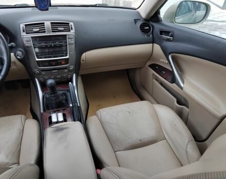 Серый Лексус ИС, объемом двигателя 2.2 л и пробегом 240 тыс. км за 4400 $, фото 11 на Automoto.ua