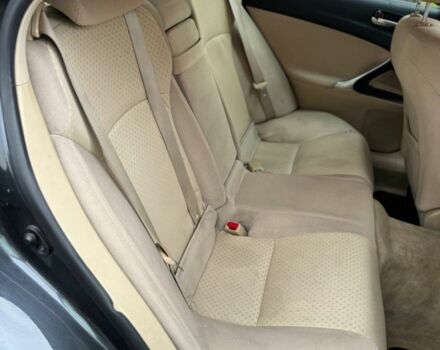 Сірий Лексус ІС, об'ємом двигуна 2.2 л та пробігом 250 тис. км за 3700 $, фото 7 на Automoto.ua