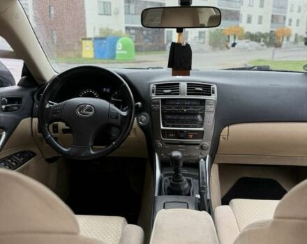 Сірий Лексус ІС, об'ємом двигуна 2.2 л та пробігом 250 тис. км за 3700 $, фото 8 на Automoto.ua