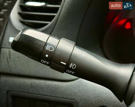 Сірий Лексус ІС, об'ємом двигуна 2.5 л та пробігом 283 тис. км за 8300 $, фото 18 на Automoto.ua