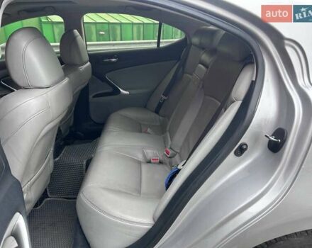 Сірий Лексус ІС, об'ємом двигуна 2.5 л та пробігом 203 тис. км за 11490 $, фото 11 на Automoto.ua