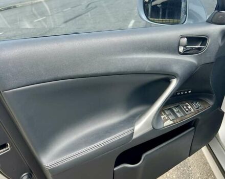 Сірий Лексус ІС, об'ємом двигуна 2.5 л та пробігом 146 тис. км за 10900 $, фото 22 на Automoto.ua