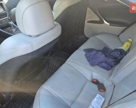 Серый Лексус ИС, объемом двигателя 2.5 л и пробегом 245 тыс. км за 12600 $, фото 2 на Automoto.ua