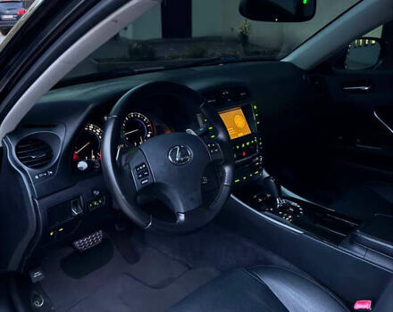 Серый Лексус ИС, объемом двигателя 2.5 л и пробегом 310 тыс. км за 11800 $, фото 3 на Automoto.ua