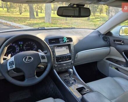 Серый Лексус ИС, объемом двигателя 2.5 л и пробегом 245 тыс. км за 12600 $, фото 4 на Automoto.ua