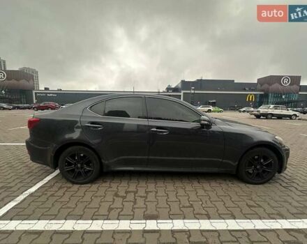 Сірий Лексус ІС, об'ємом двигуна 2.5 л та пробігом 150 тис. км за 11100 $, фото 4 на Automoto.ua