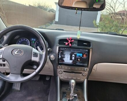 Сірий Лексус ІС, об'ємом двигуна 2.5 л та пробігом 220 тис. км за 11500 $, фото 2 на Automoto.ua