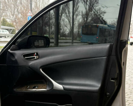 Серый Лексус ИС, объемом двигателя 2.5 л и пробегом 198 тыс. км за 11500 $, фото 18 на Automoto.ua