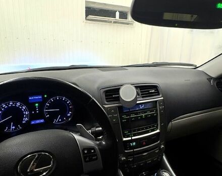 Серый Лексус ИС, объемом двигателя 2.5 л и пробегом 214 тыс. км за 10000 $, фото 8 на Automoto.ua