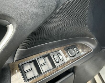 Сірий Лексус ІС, об'ємом двигуна 2.5 л та пробігом 197 тис. км за 13999 $, фото 18 на Automoto.ua