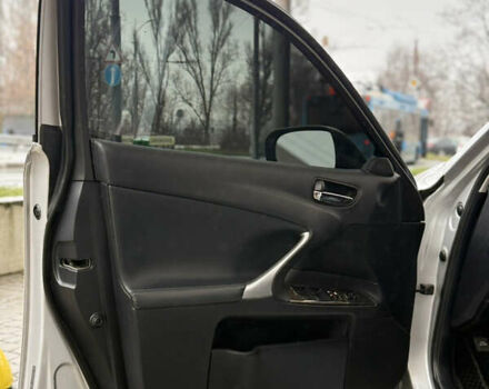 Серый Лексус ИС, объемом двигателя 2.5 л и пробегом 198 тыс. км за 11500 $, фото 17 на Automoto.ua