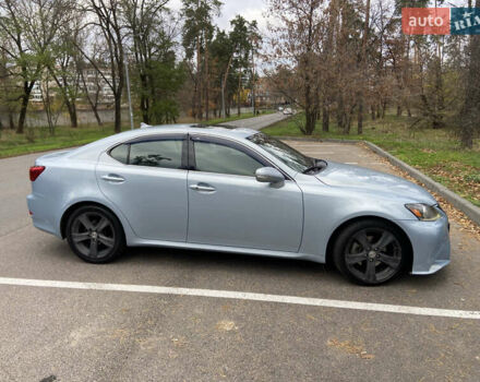 Серый Лексус ИС, объемом двигателя 2.5 л и пробегом 134 тыс. км за 12500 $, фото 3 на Automoto.ua