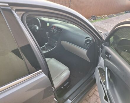 Сірий Лексус ІС, об'ємом двигуна 2.5 л та пробігом 220 тис. км за 11500 $, фото 5 на Automoto.ua