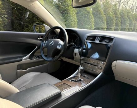 Серый Лексус ИС, объемом двигателя 2.5 л и пробегом 177 тыс. км за 13000 $, фото 8 на Automoto.ua