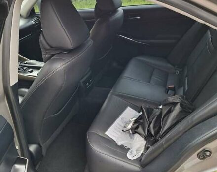 Серый Лексус ИС, объемом двигателя 2.5 л и пробегом 153 тыс. км за 17499 $, фото 13 на Automoto.ua