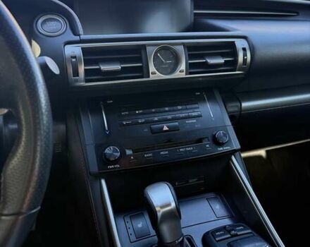 Сірий Лексус ІС, об'ємом двигуна 2.5 л та пробігом 131 тис. км за 16800 $, фото 6 на Automoto.ua