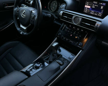 Сірий Лексус ІС, об'ємом двигуна 2.5 л та пробігом 190 тис. км за 15000 $, фото 33 на Automoto.ua