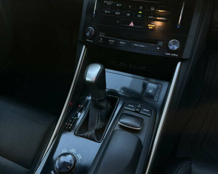 Сірий Лексус ІС, об'ємом двигуна 2.5 л та пробігом 190 тис. км за 15000 $, фото 34 на Automoto.ua