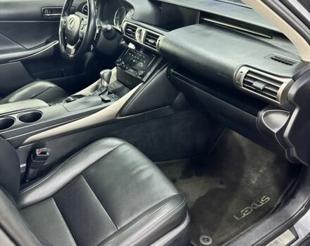 Сірий Лексус ІС, об'ємом двигуна 2.5 л та пробігом 218 тис. км за 14300 $, фото 5 на Automoto.ua