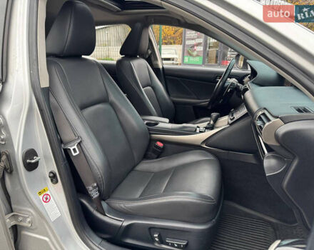 Сірий Лексус ІС, об'ємом двигуна 2.5 л та пробігом 177 тис. км за 15990 $, фото 15 на Automoto.ua