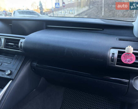 Серый Лексус ИС, объемом двигателя 2.5 л и пробегом 261 тыс. км за 15500 $, фото 24 на Automoto.ua