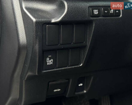 Сірий Лексус ІС, об'ємом двигуна 2.5 л та пробігом 177 тис. км за 15990 $, фото 24 на Automoto.ua