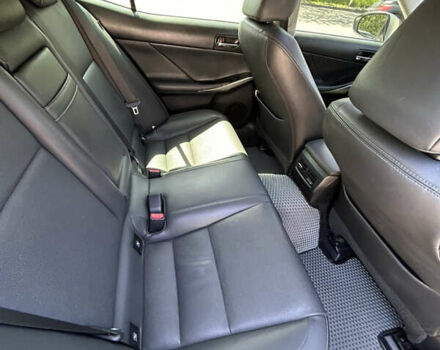 Серый Лексус ИС, объемом двигателя 2.5 л и пробегом 145 тыс. км за 16500 $, фото 7 на Automoto.ua