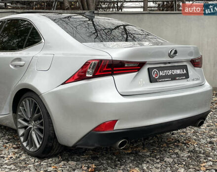 Сірий Лексус ІС, об'ємом двигуна 2.5 л та пробігом 177 тис. км за 15990 $, фото 6 на Automoto.ua