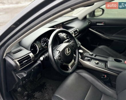 Серый Лексус ИС, объемом двигателя 2.5 л и пробегом 181 тыс. км за 17500 $, фото 24 на Automoto.ua