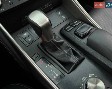 Сірий Лексус ІС, об'ємом двигуна 2.5 л та пробігом 177 тис. км за 15990 $, фото 27 на Automoto.ua