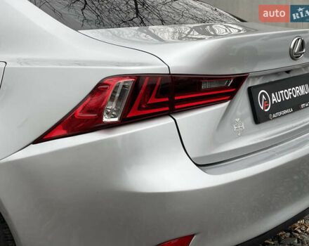 Сірий Лексус ІС, об'ємом двигуна 2.5 л та пробігом 177 тис. км за 15990 $, фото 7 на Automoto.ua