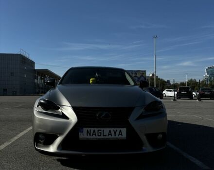 Серый Лексус ИС, объемом двигателя 2.5 л и пробегом 142 тыс. км за 15500 $, фото 1 на Automoto.ua