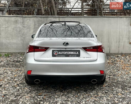 Сірий Лексус ІС, об'ємом двигуна 2.5 л та пробігом 177 тис. км за 15990 $, фото 8 на Automoto.ua