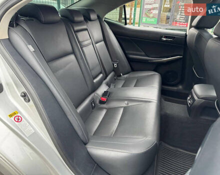 Сірий Лексус ІС, об'ємом двигуна 2.5 л та пробігом 177 тис. км за 15990 $, фото 14 на Automoto.ua