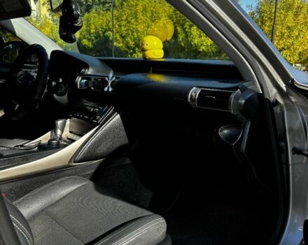 Серый Лексус ИС, объемом двигателя 2.5 л и пробегом 142 тыс. км за 15500 $, фото 5 на Automoto.ua