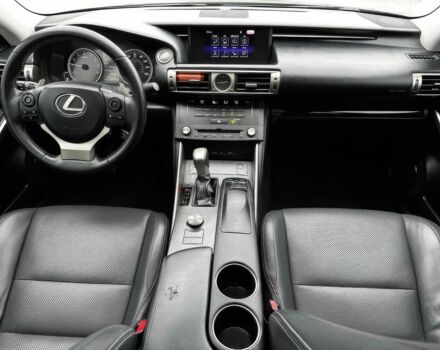 Серый Лексус ИС, объемом двигателя 2.5 л и пробегом 72 тыс. км за 6300 $, фото 8 на Automoto.ua