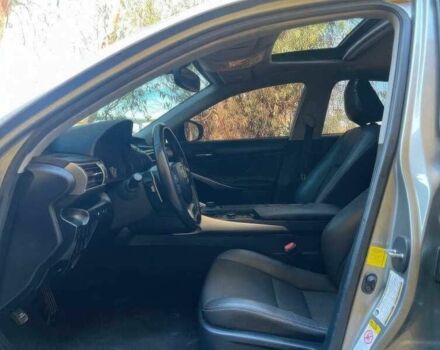 Сірий Лексус ІС, об'ємом двигуна 2.5 л та пробігом 112 тис. км за 4600 $, фото 8 на Automoto.ua