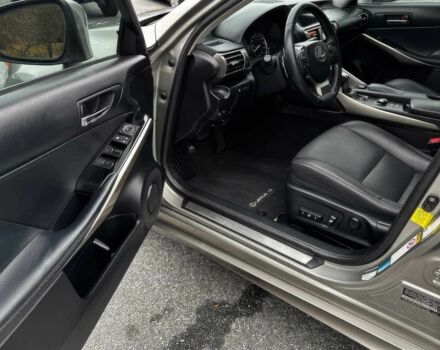 Серый Лексус ИС, объемом двигателя 2.5 л и пробегом 72 тыс. км за 6300 $, фото 7 на Automoto.ua